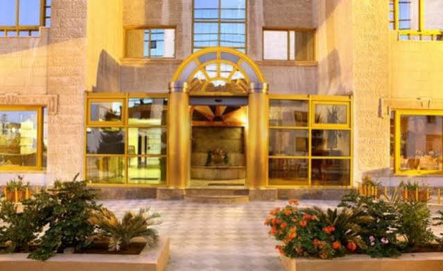 Capri Hotel Suites Amman Exterior photo